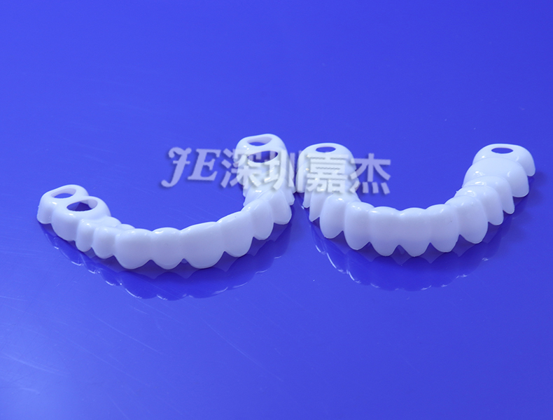 硅膠牙套可以矯正牙齒嗎？